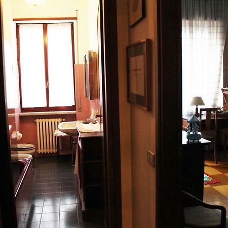 big room in Milano center Buitenkant foto